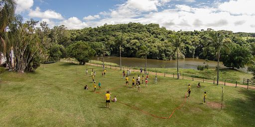 Futebol para crianças na Fazenda Capoava