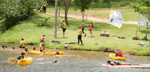 brincadeiras-no-lago-fazenda-capoava